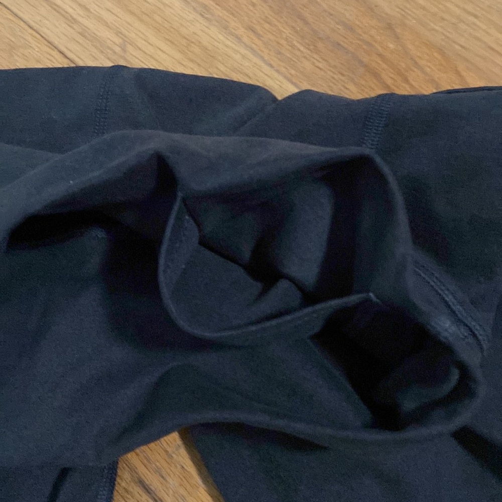 Fabletics Exercise Capris - Picture 5 of 7